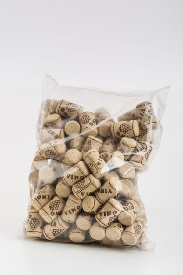 agglomerati-scaled-600x900 TAPPO AGGLOMERATO PER VINO 24X38 (CONFEZ.100 PZ.)